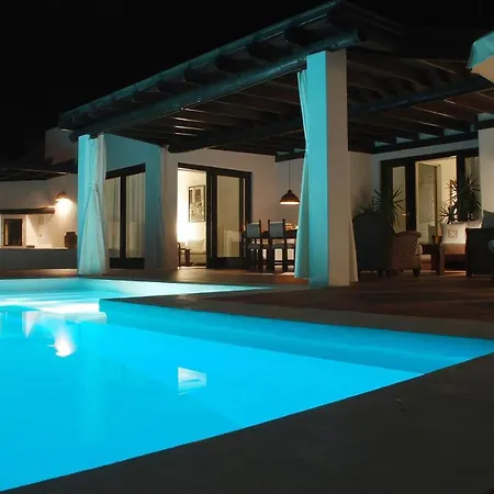 Los Helechos, Villa Con Encanto, Piscina Con Hidromasaje Y Gran Terraza Cubiertarge Covered Terrace Villa *